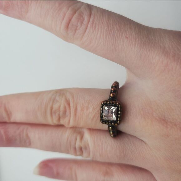 Antique crystal stretch ring adjustable size‎ - Picture 2 of 2